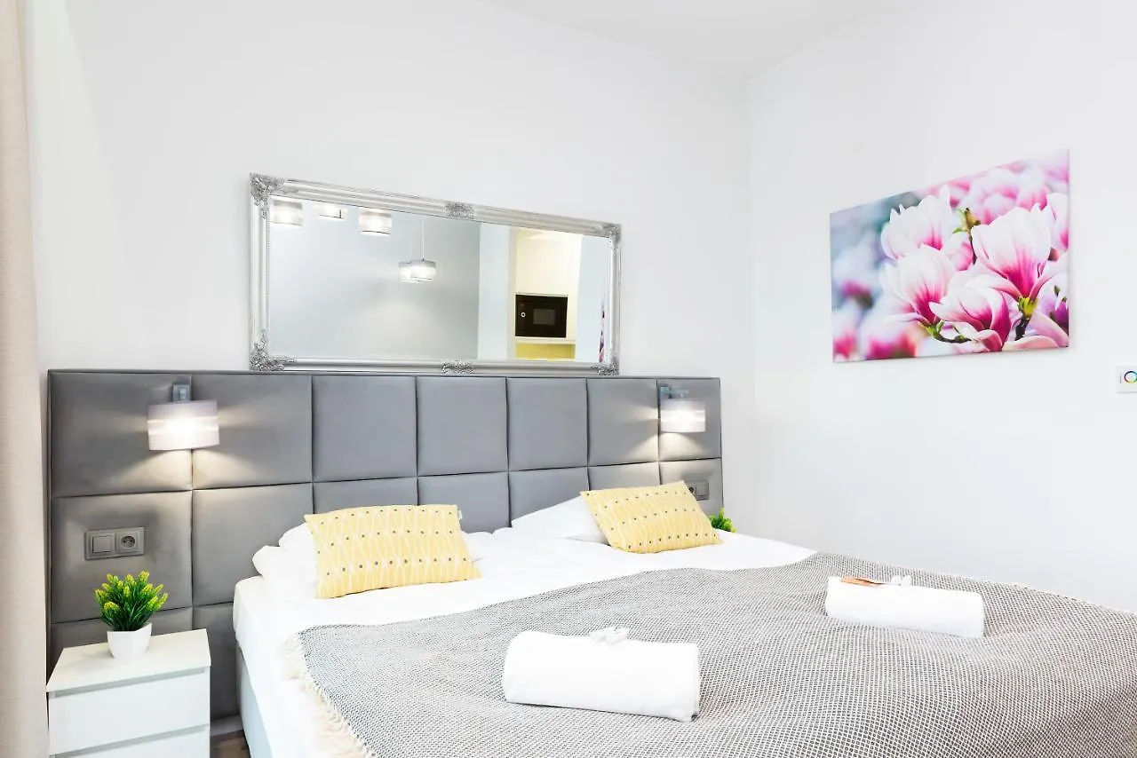 Apartament Warsaw Prymasa Tysiąclecia Business Centre by Renters
