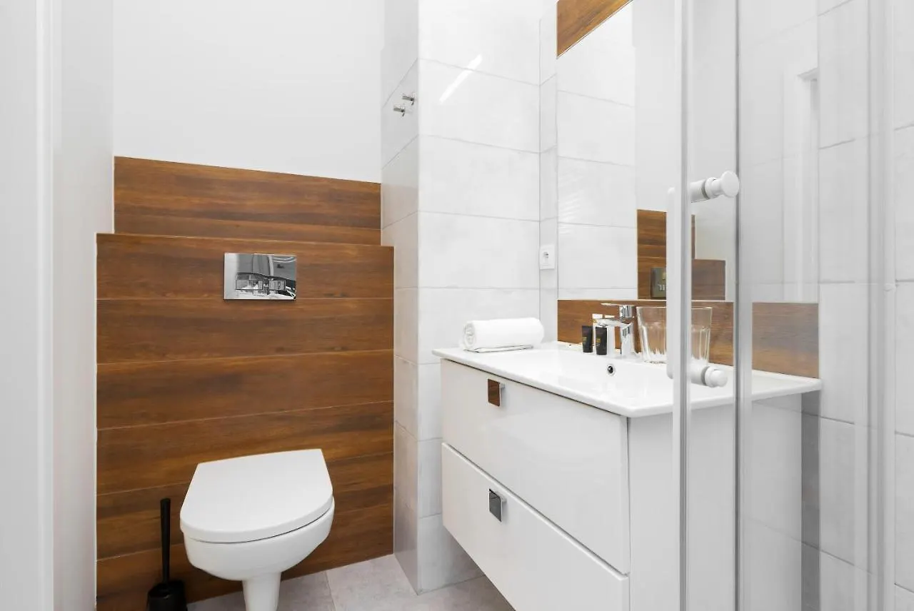 Warsaw Prymasa Tysiaclecia Business Centre By Noclegi Renters פולין