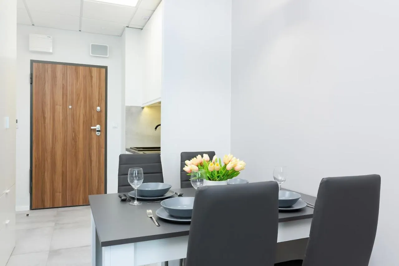 Warsaw Prymasa Tysiaclecia Business Centre By Noclegi Renters פולין